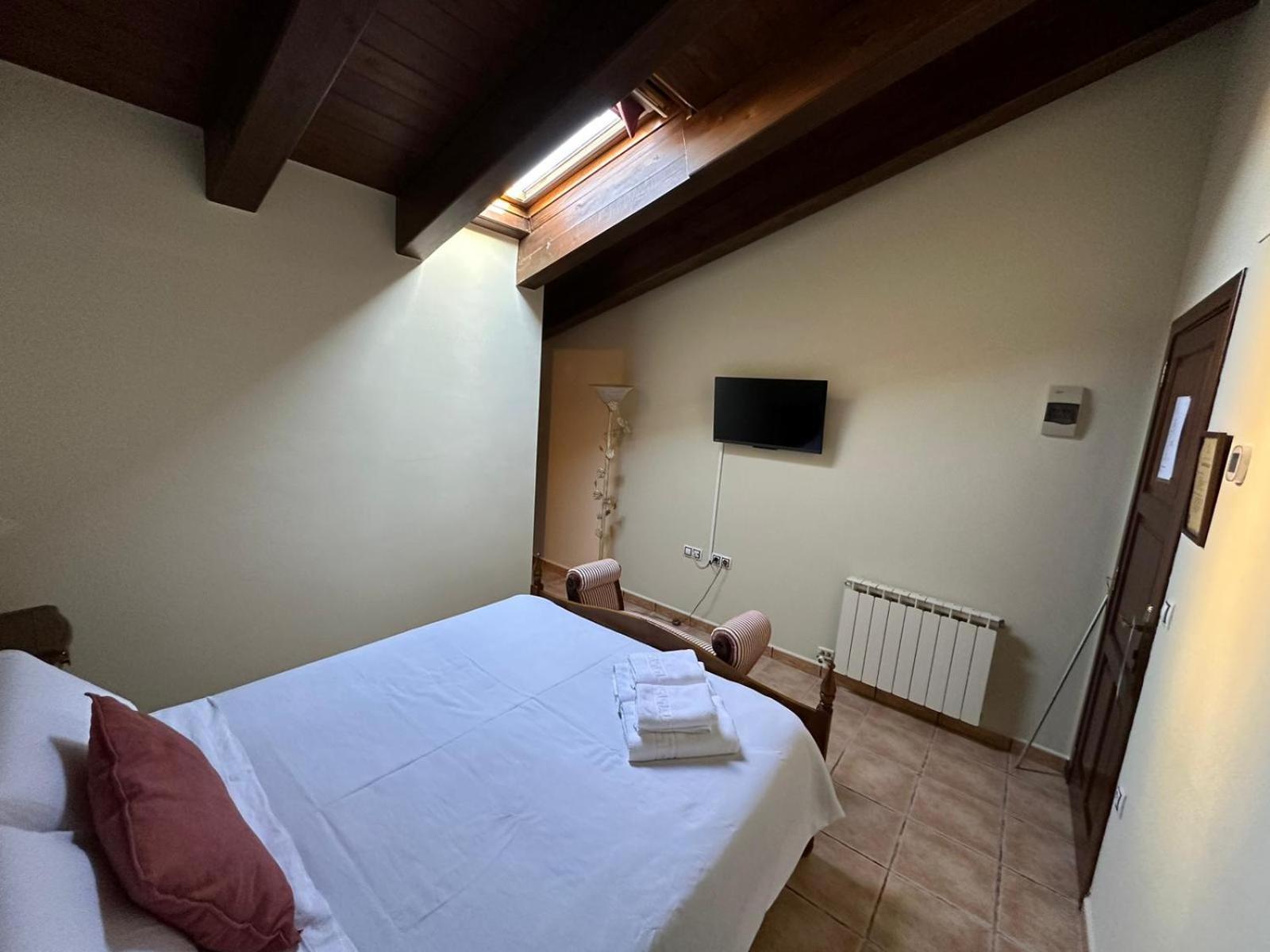 Hotel De La Villa Rubielos De Mora Luaran gambar