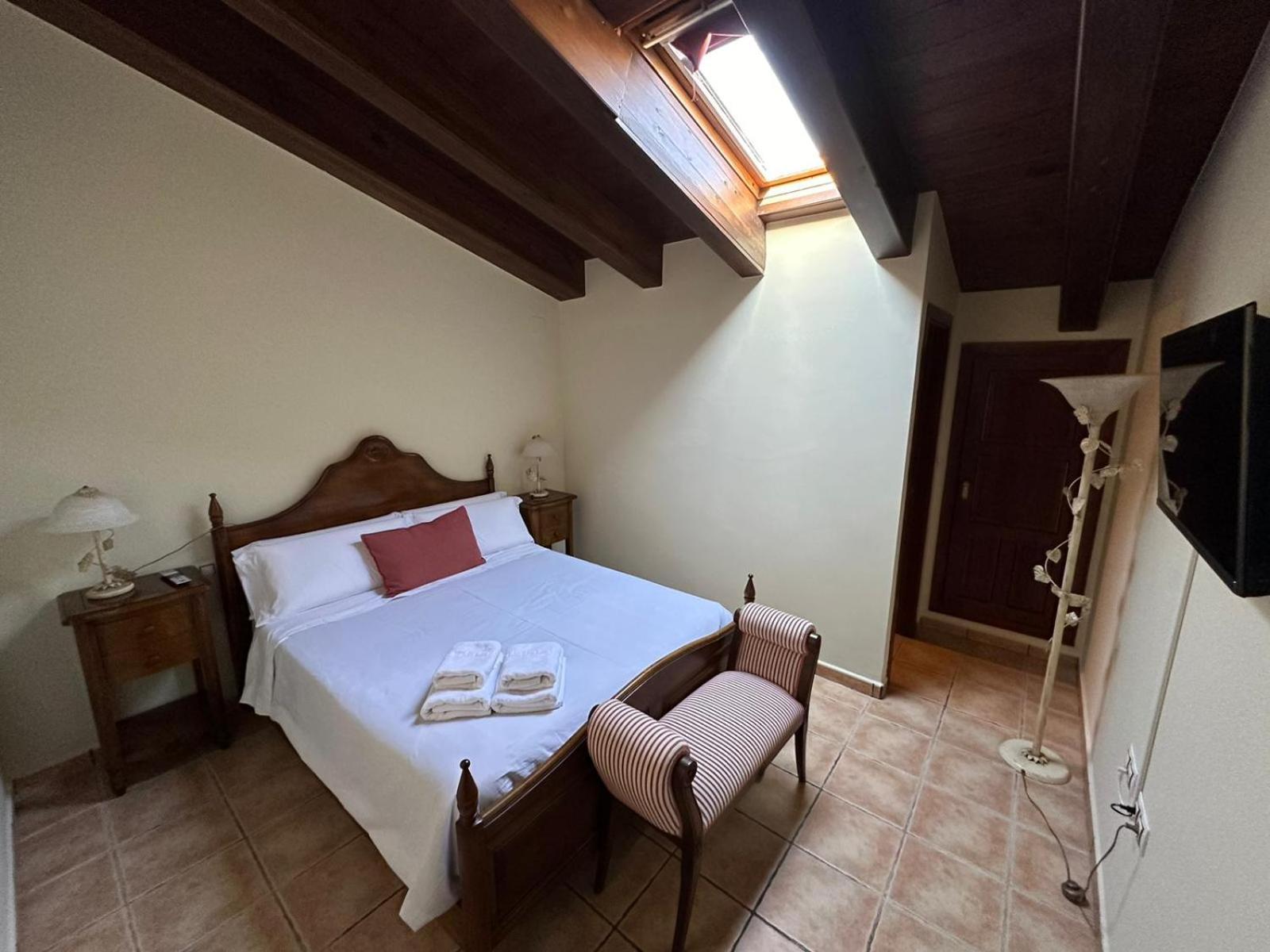 Hotel De La Villa Rubielos De Mora Luaran gambar