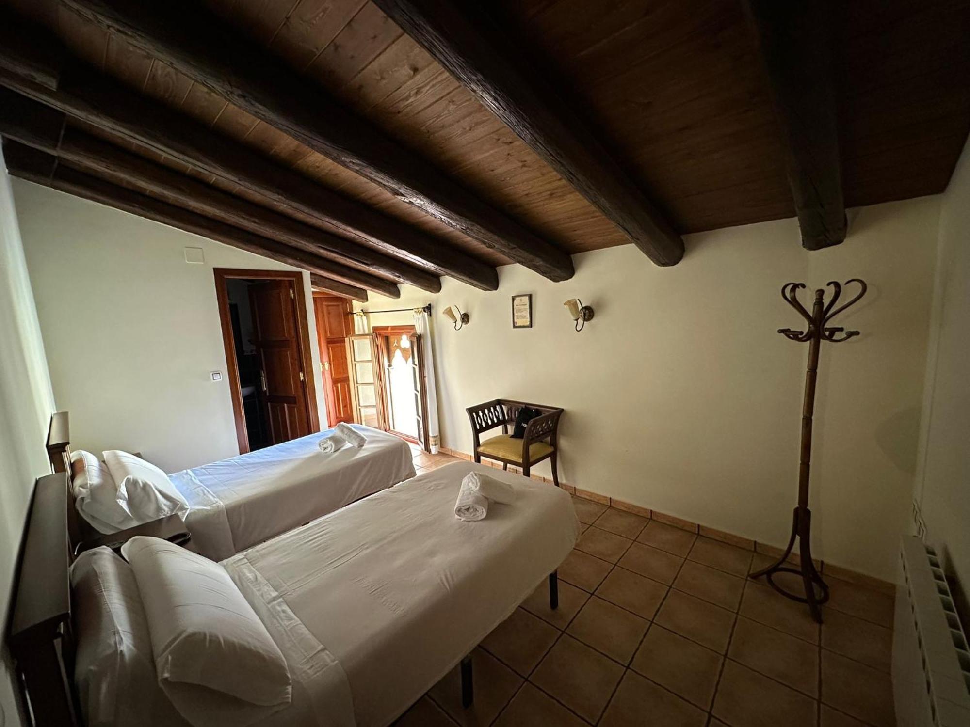 Hotel De La Villa Rubielos De Mora Luaran gambar